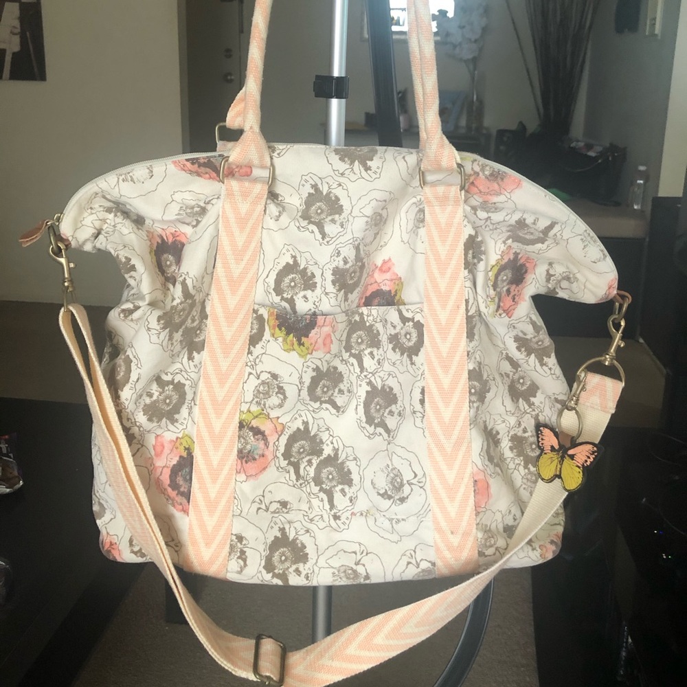 🔺SOLD🔺Floral weekender tote bag